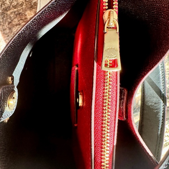 Coach Brown and Black Signature mollie bucket Bag - Picture 7 of 10